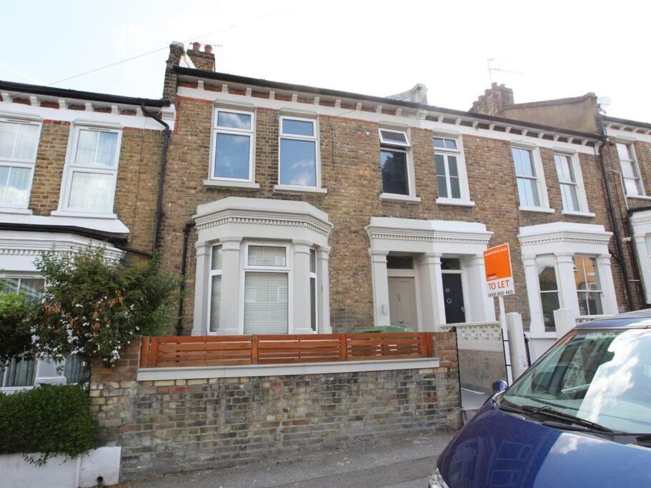 Quintessential Town House Close To Central London Exteriör bild