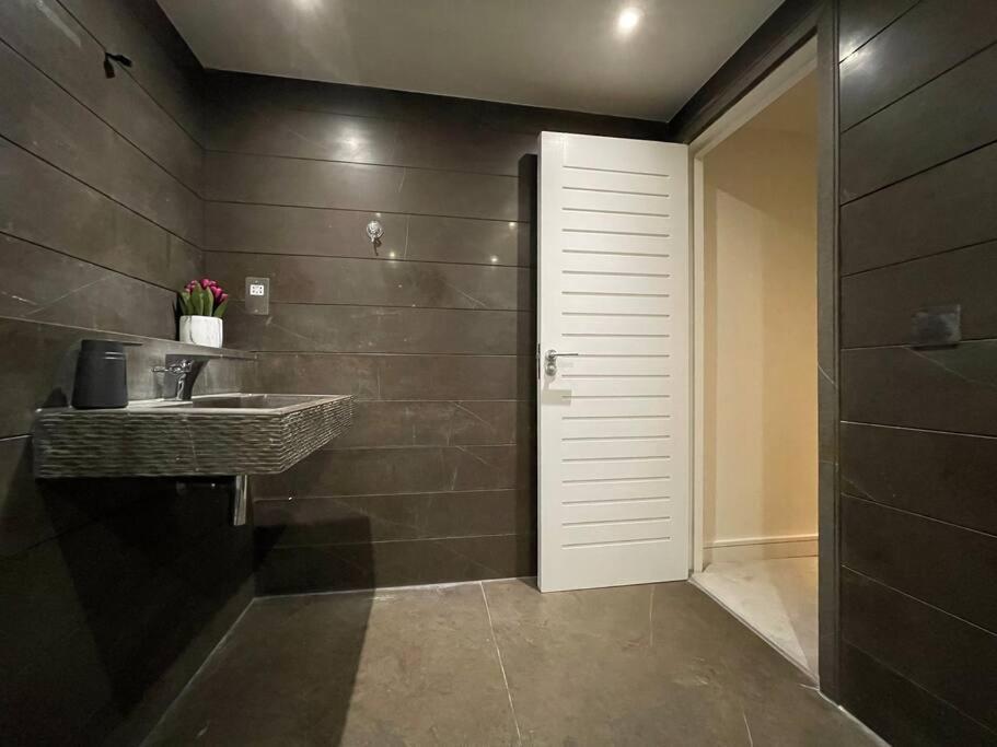 Quintessential Town House Close To Central London Exteriör bild