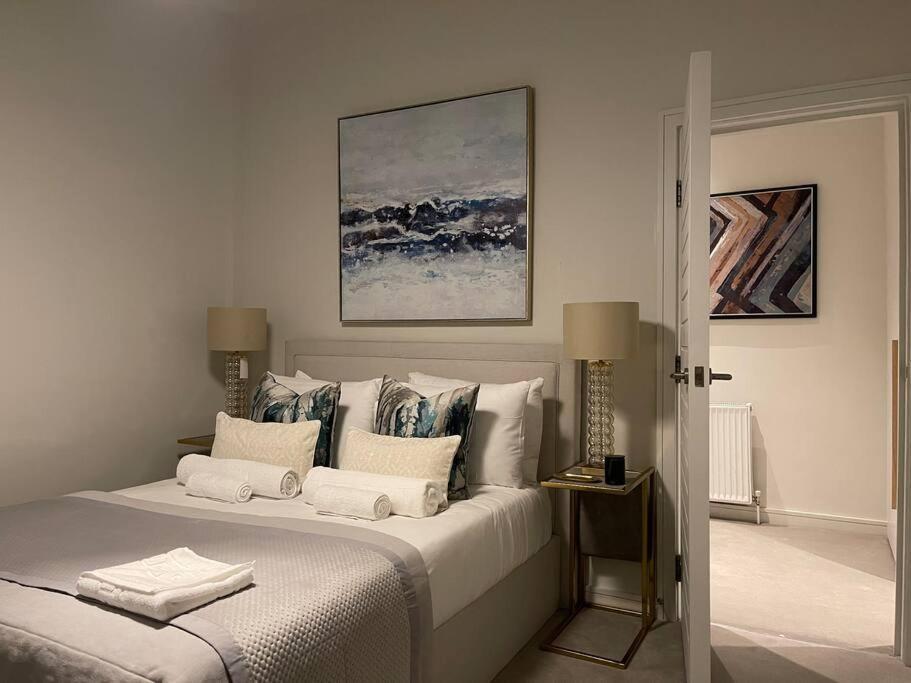 Quintessential Town House Close To Central London Exteriör bild